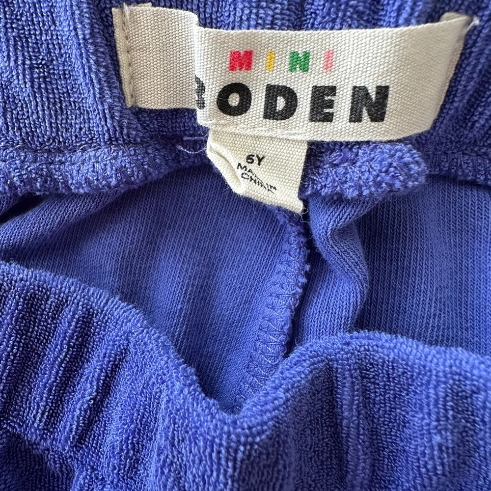Mini Boden Frill Hem Toweling Shorts - Picture 4 of 7